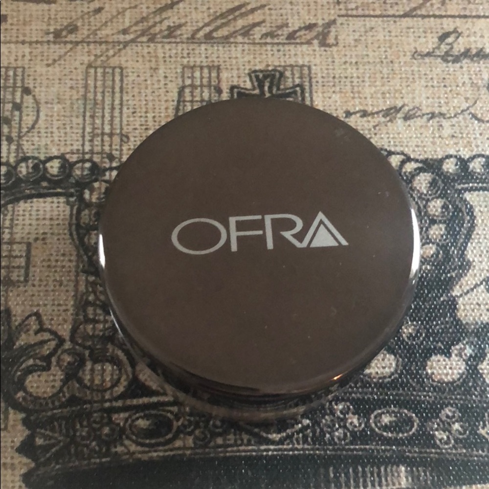 OFRA Translucent POWDER - Picture 2 of 3